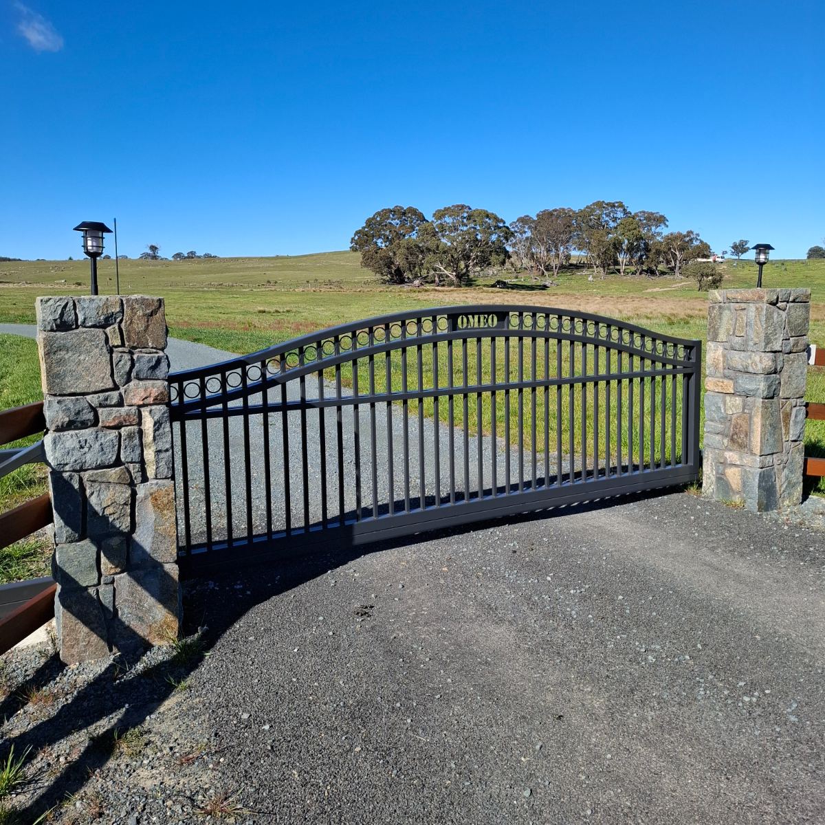 Murrumbateman bluestone wall detail, Homestead Stonework Canberra